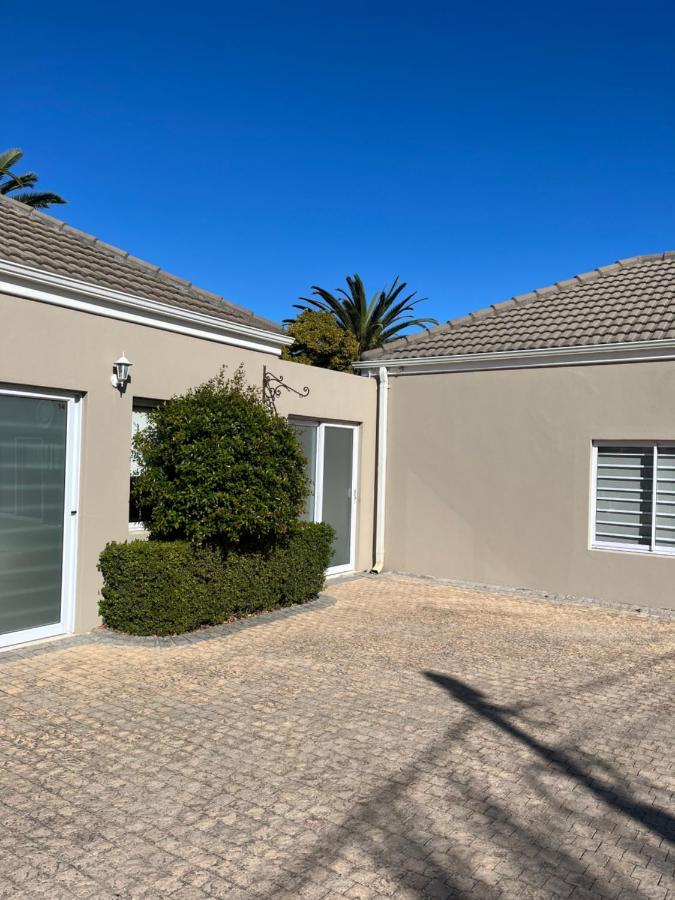Somerset West Garden Apartments 1 Extérieur photo